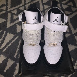 Nike Jordan Air force 12’s white and black sz 7Y